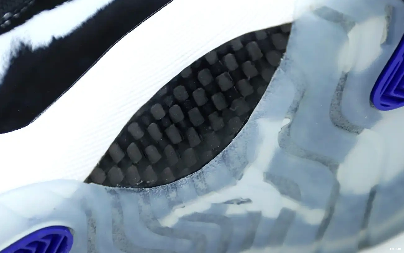 AIR NIKE 11 JORDAN 0421
